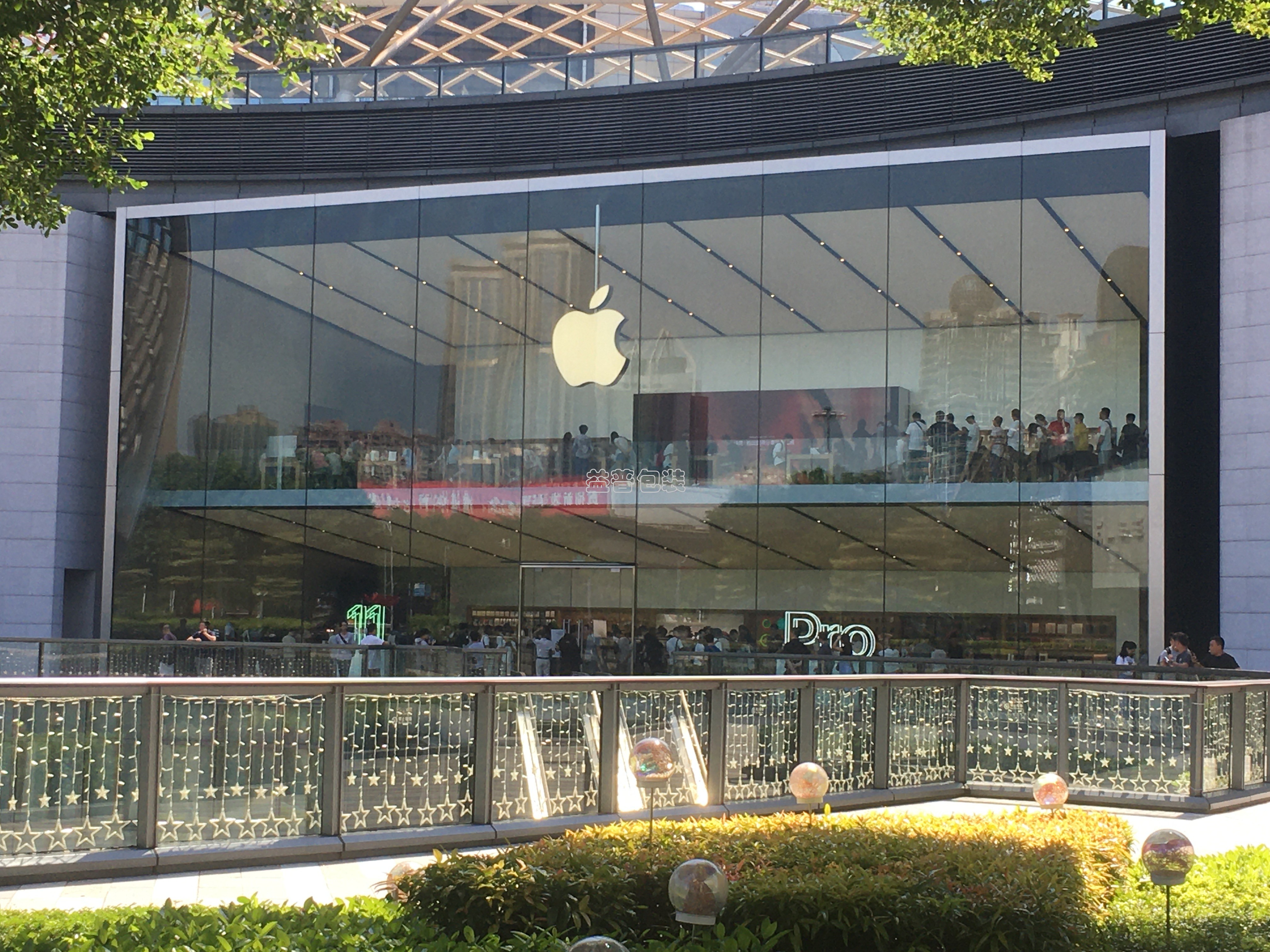 廣州全自動四邊封裝袋機,廣州碼垛機廠家,全自動碼垛機,碼垛機廠家,廣州垂直夾持提升機,廣州連續(xù)式垂直提升機